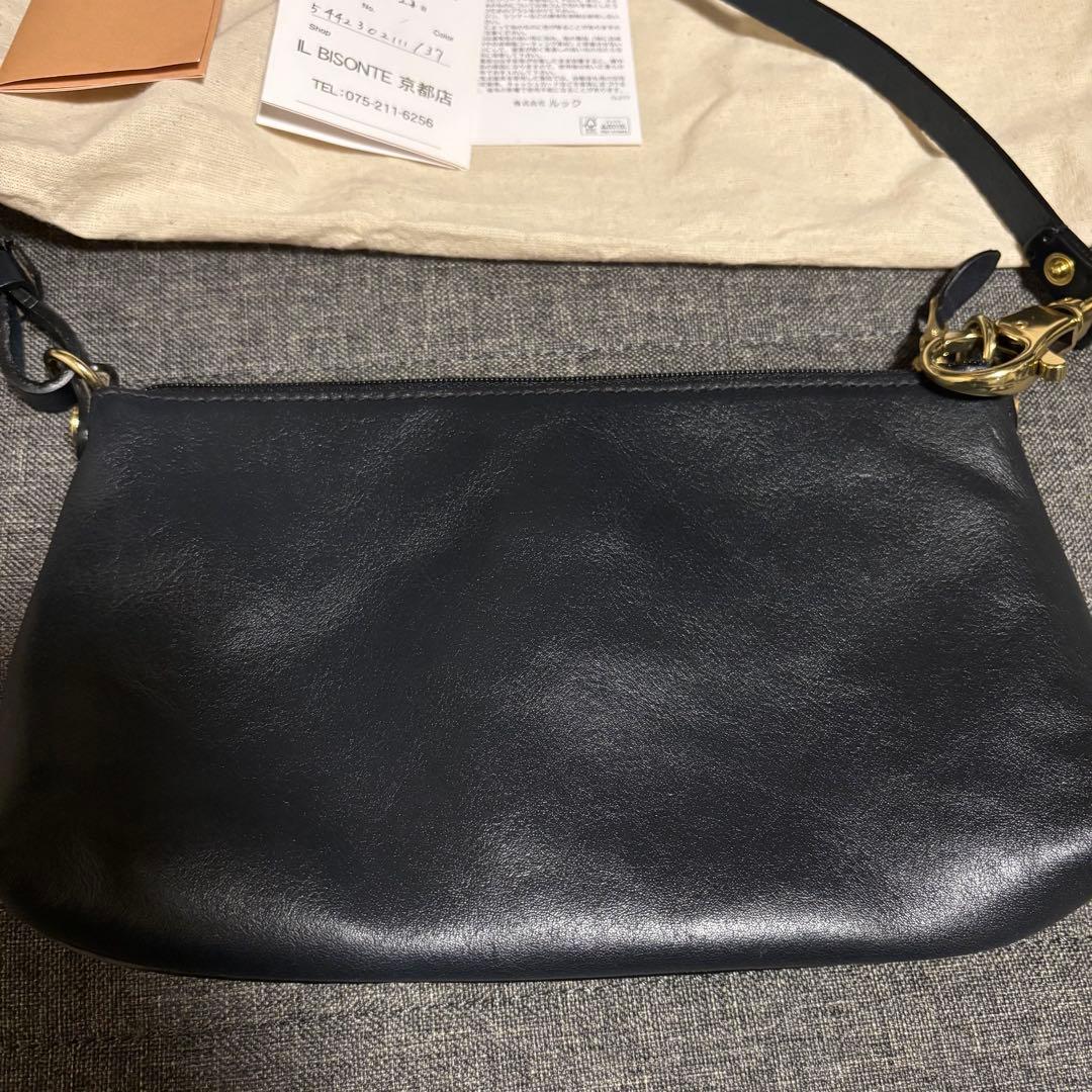 イルビゾンテ　ショルダーバッグ　ネイビー