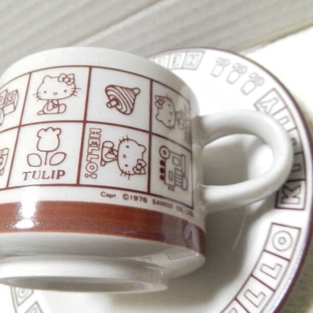 サンリオ昭和レトロ 超希少 ハローキティ カップ&ソーサー 1976 - メルカリ