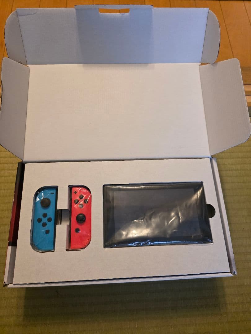 p*a様 【美品】Nintendo Switch