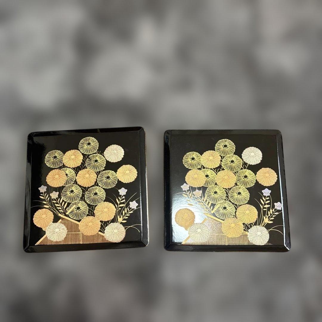 木製漆器　菊紋様 蒔絵　4段重箱　専用木箱付き 代り蓋つき