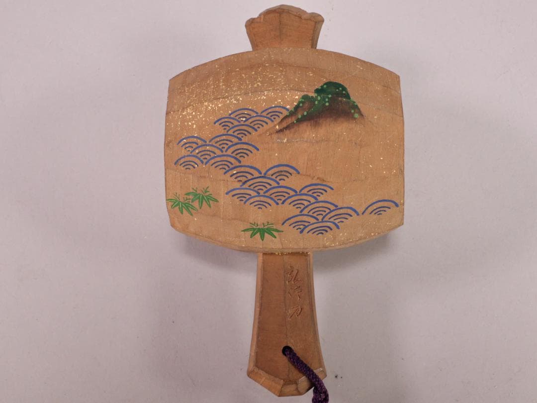 BK210 本物保証 井波彫刻作家 四家井弘行 「 木彫 宝槌 」 彩色 置物