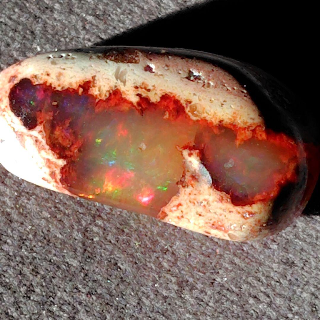 ハムチャンカンテラオパール　原石とルース　2点おまとめ