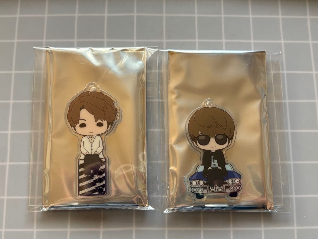 GLAY すわりんこ アクリルキーホルダー JIRO2個セット - メルカリ