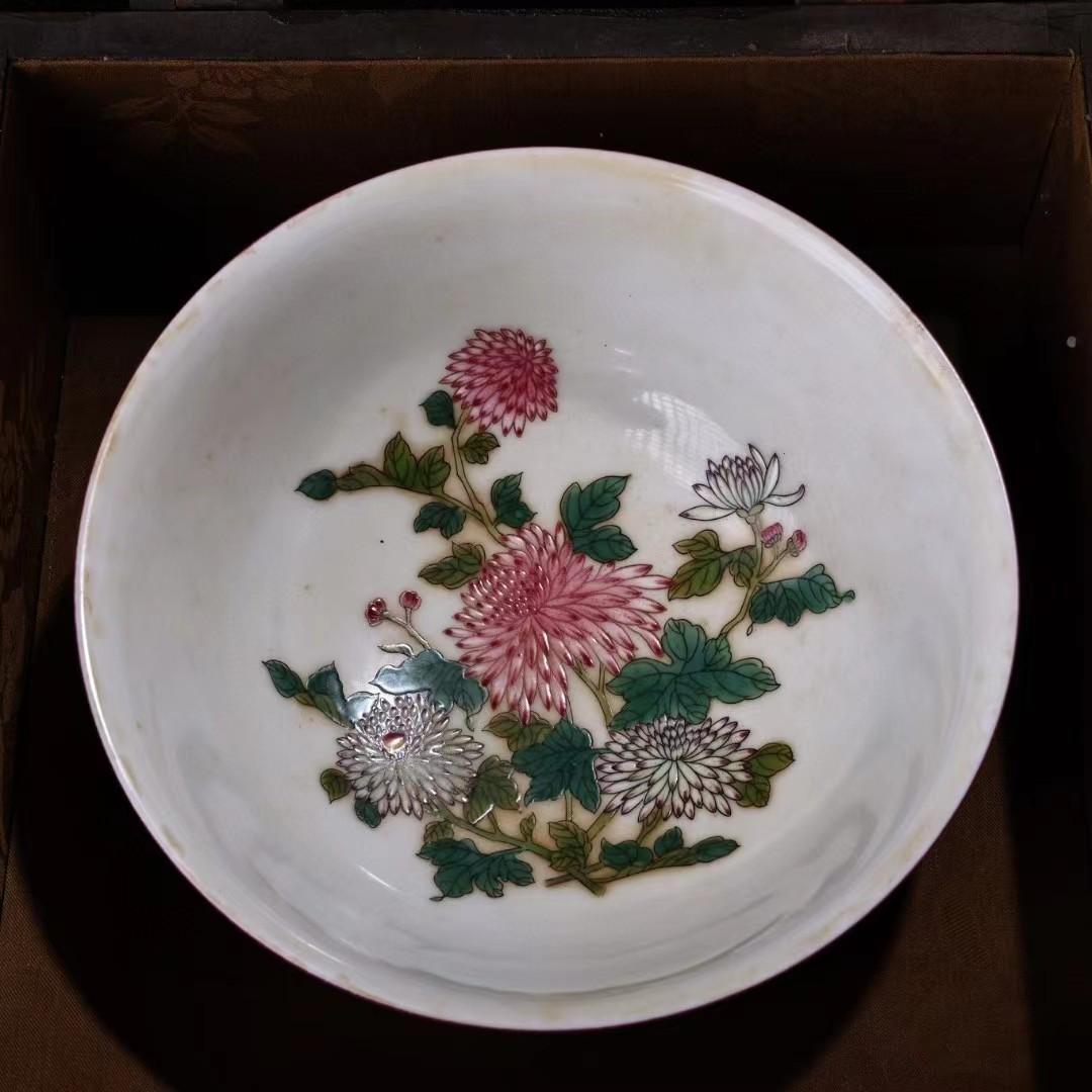 中国古美術・珍蔵粉彩・胭脂紅釉の碗・陶磁器・置物・純手描き・彩絵