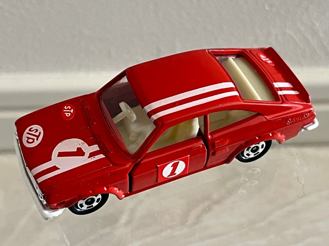 トミカ 黒箱15サニークーペ1200GXレーシング