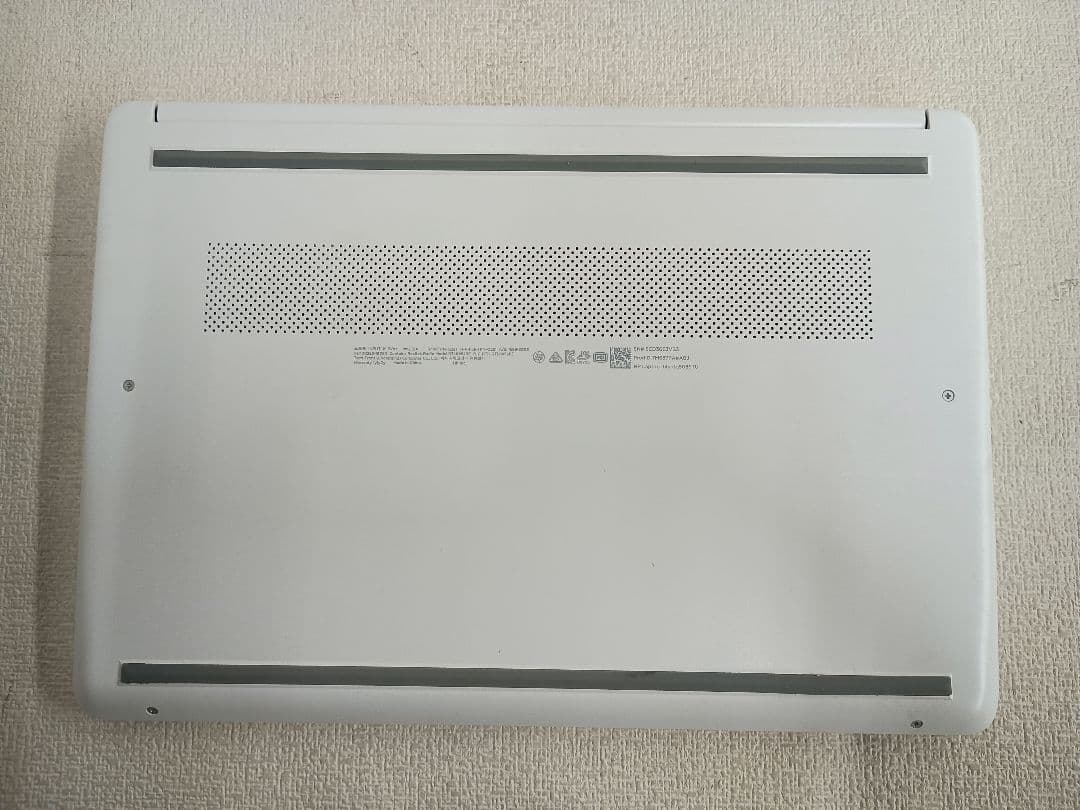 HP Laptop 14s-dq5089TU ホワイト 本体 ACアダプター付き