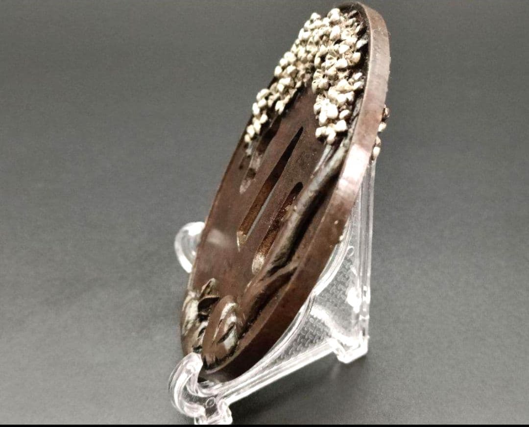 日本刀装具　刀鍔　細工　鍔　刀の鍔　銅製　刀剣美術 クリスタル装飾