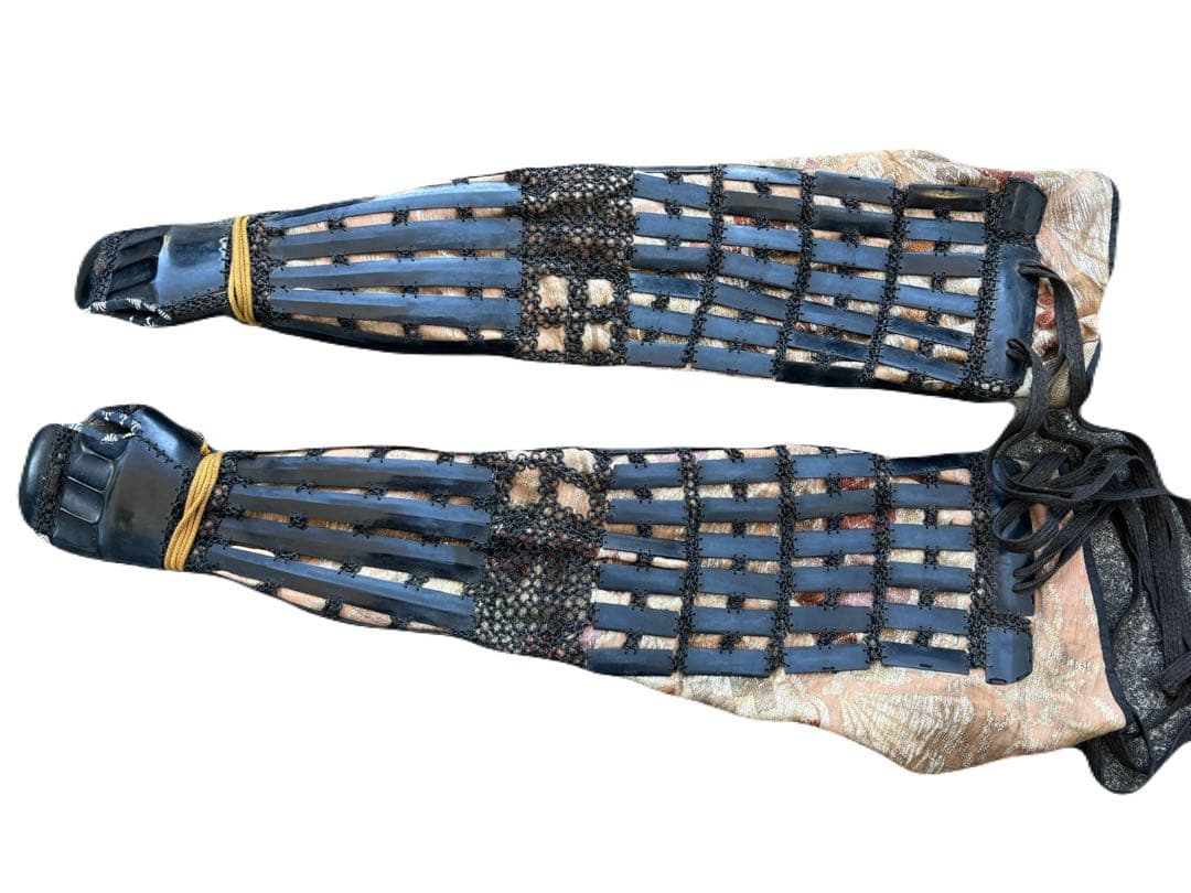 日本美術 時代甲冑 等身大 家紋入 丸に揚羽蝶 鎧兜 一式 面頬 鎧櫃 鎧立付