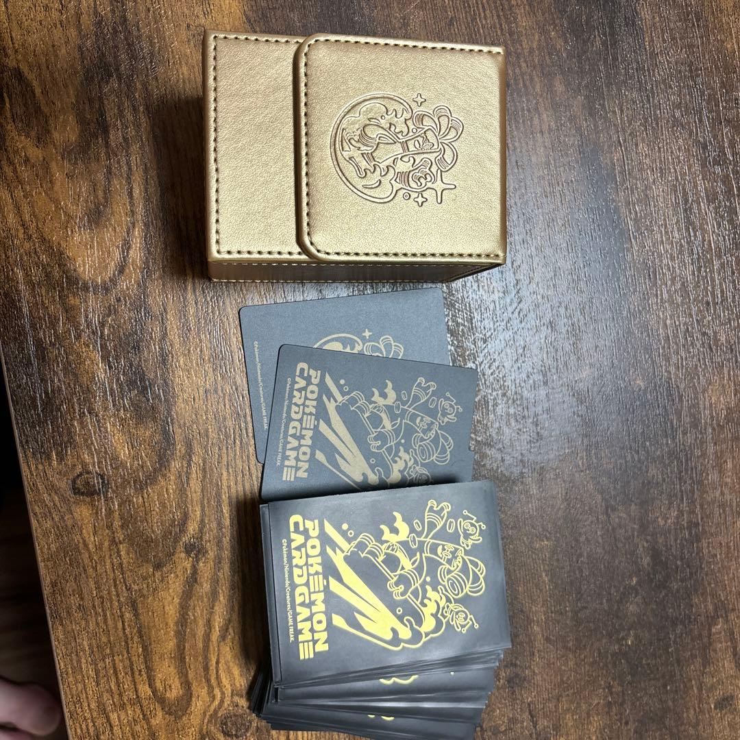 ポケモンカードゲーム フリップデッキケース サーフゴー Amazon.co.jp