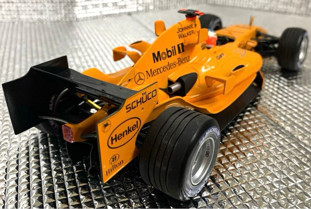 【ミニチャンプス　マクラーレン　メルセデス　MP4-20 2005年1/18】