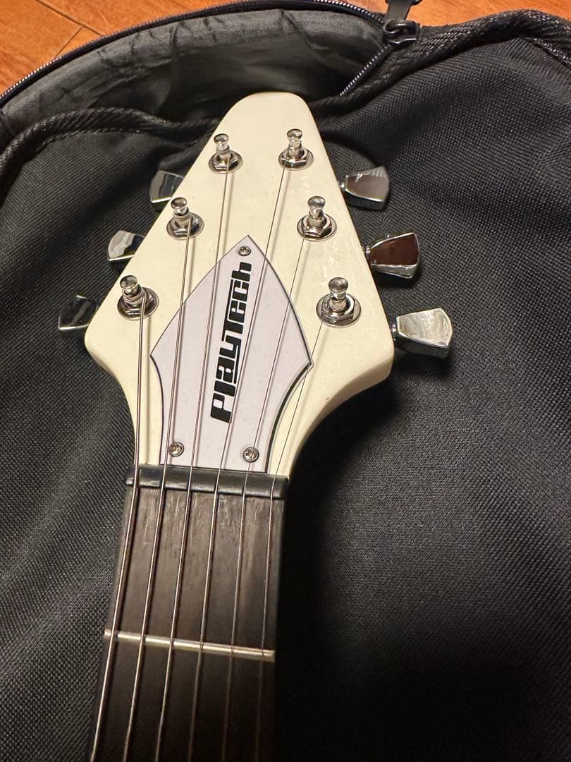 フライングV【PlayTech】エレキギター ホワイト