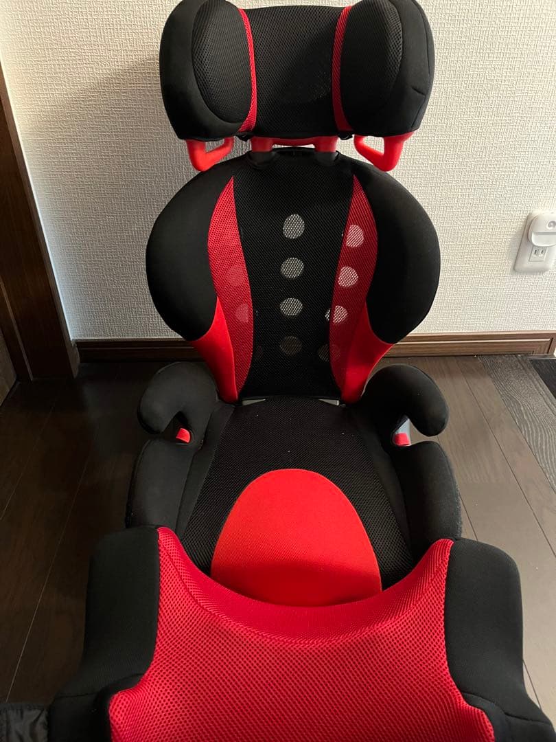 美品 エールべべ ジュニアシート サラット 3ステップクワトロST 赤
