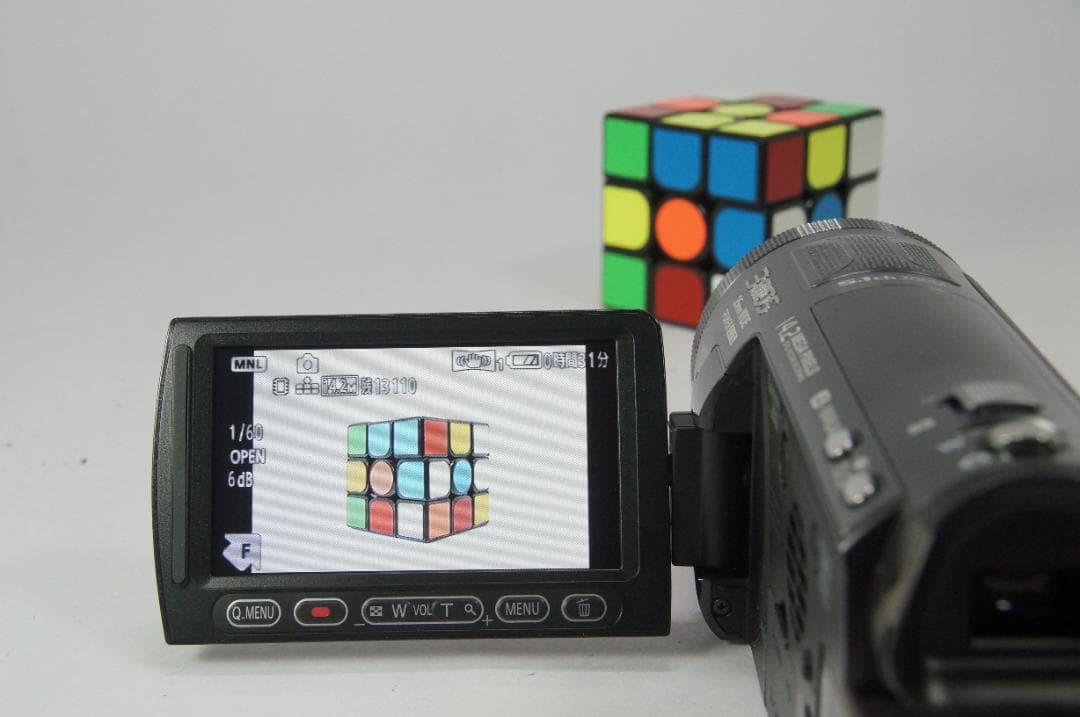 【ほぼ未使用】Panasonic ビデオカメラ HDC-TM700 ブラック