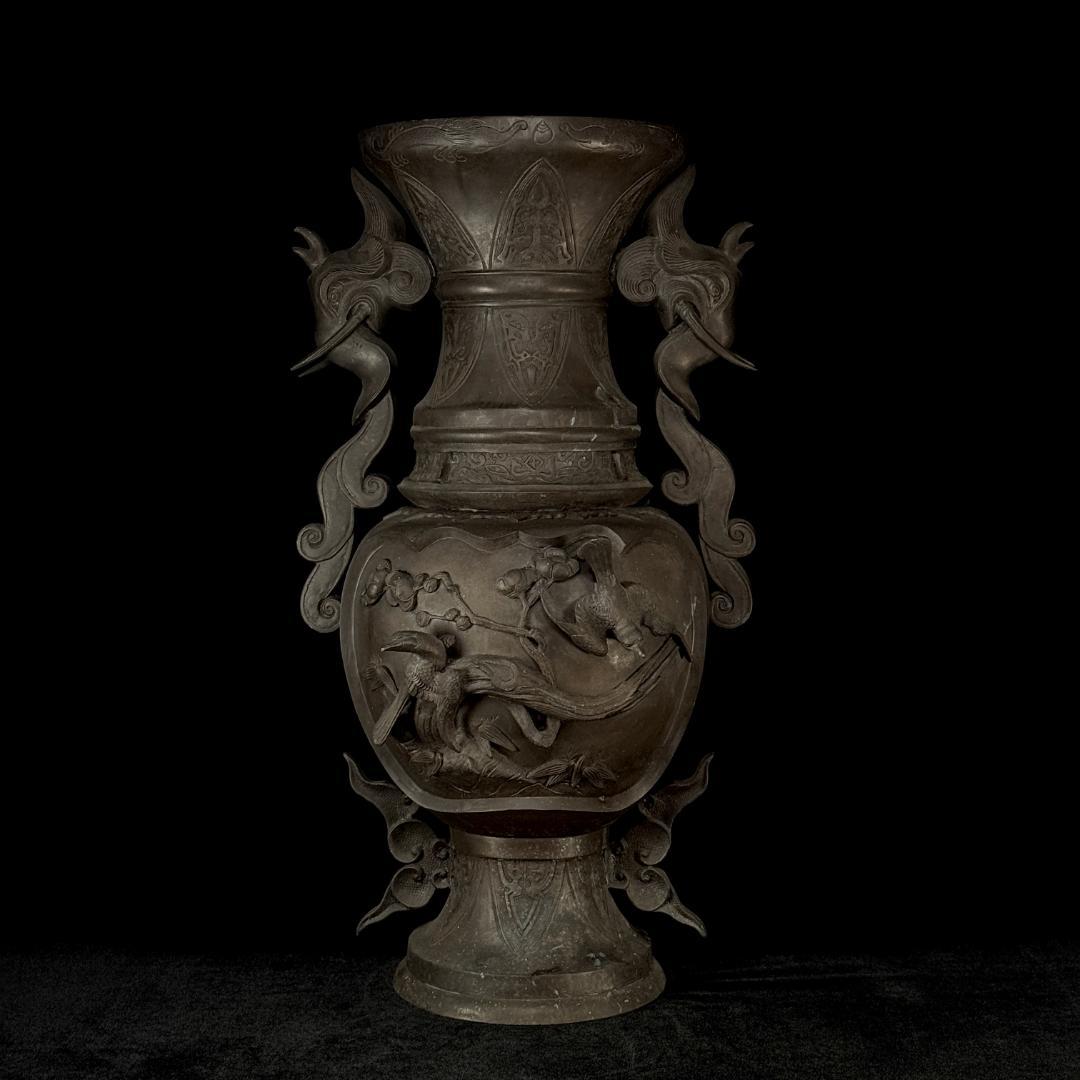 圧巻の名品！ 高岡銅器 古銅象耳花鳥饕餮文特大壺 全高60cm 重量20.6kg