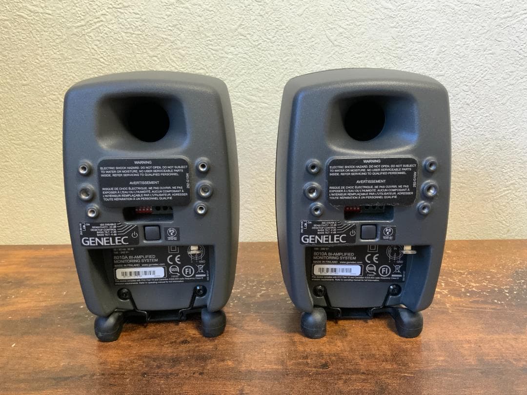 GENELEC 8010Aスタジオモニタースピーカー ペア（箱アリ）