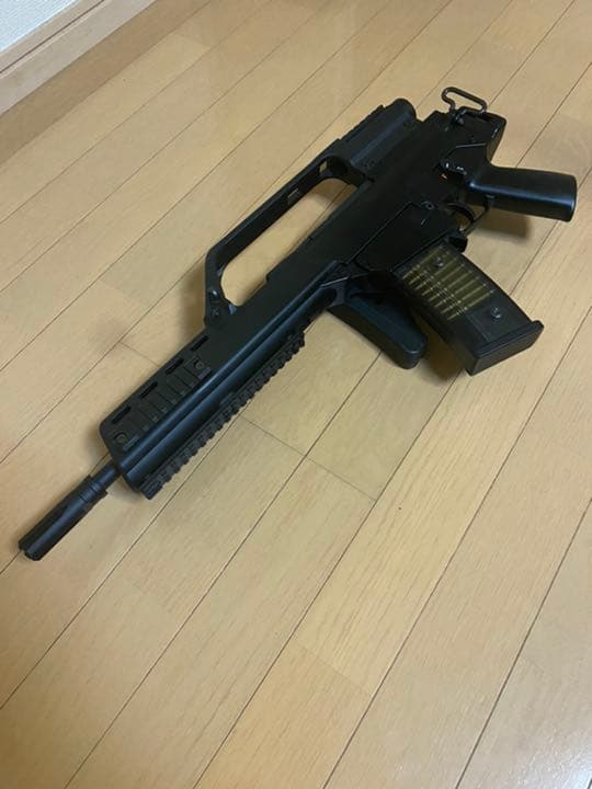 東京マルイG36KA2 バッテリー付属　買ってくれないので充電器買って遊んでます