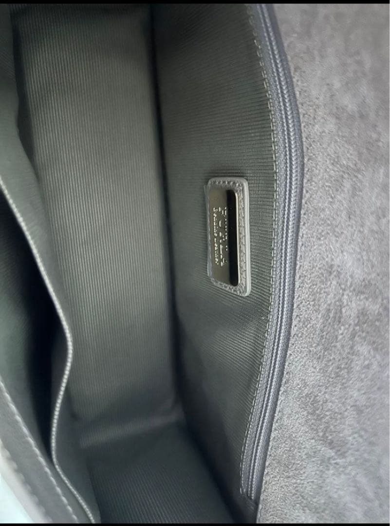 新品同様 フルラ メトロポリス ショルダーバッグ 替フラップ付（蛇革柄）