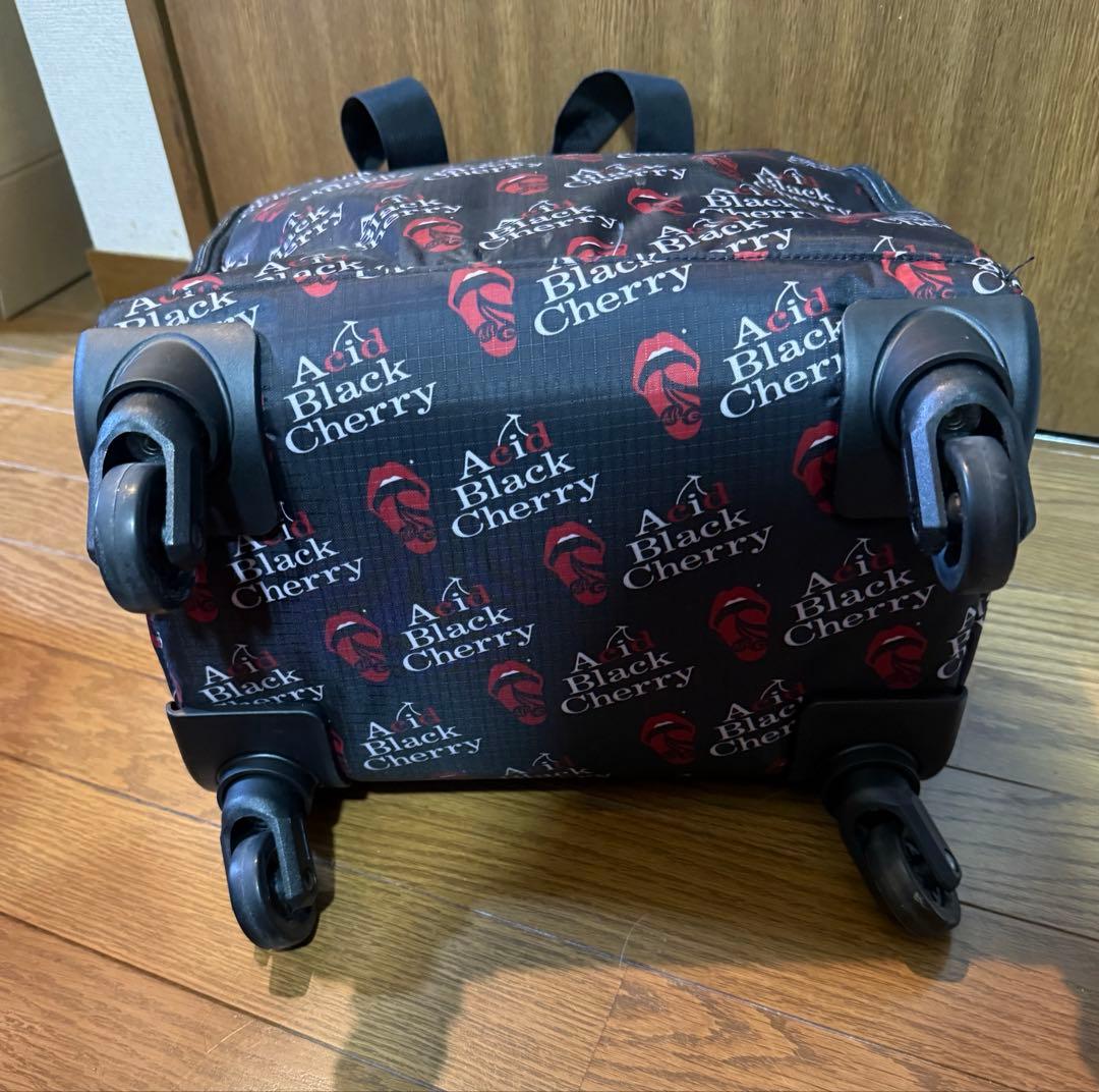 Acid Black Cherry ソフトキャリーケース - メルカリ