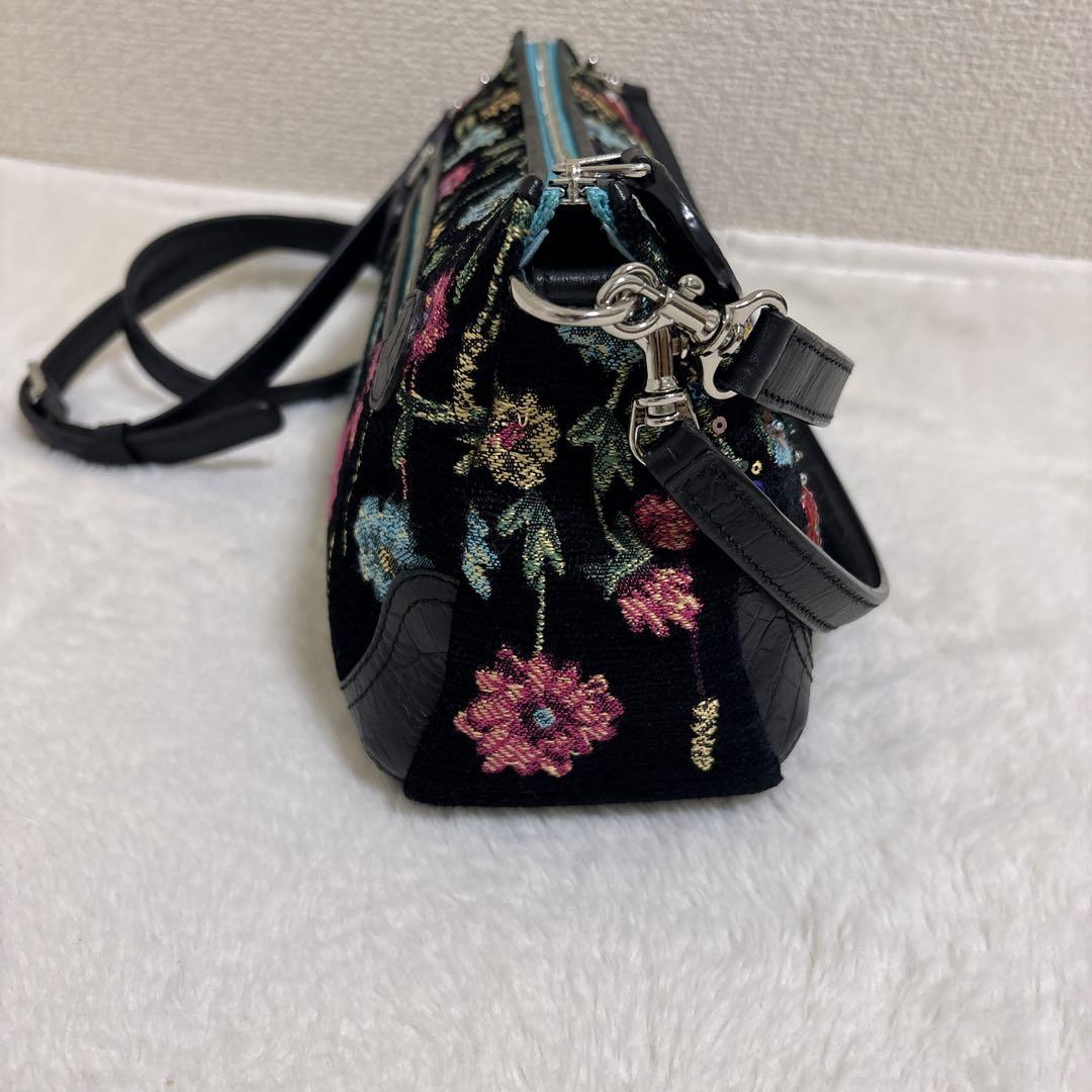 Think Bee! スパンコール フラージェビーズ ショルダーバッグ 刺繍