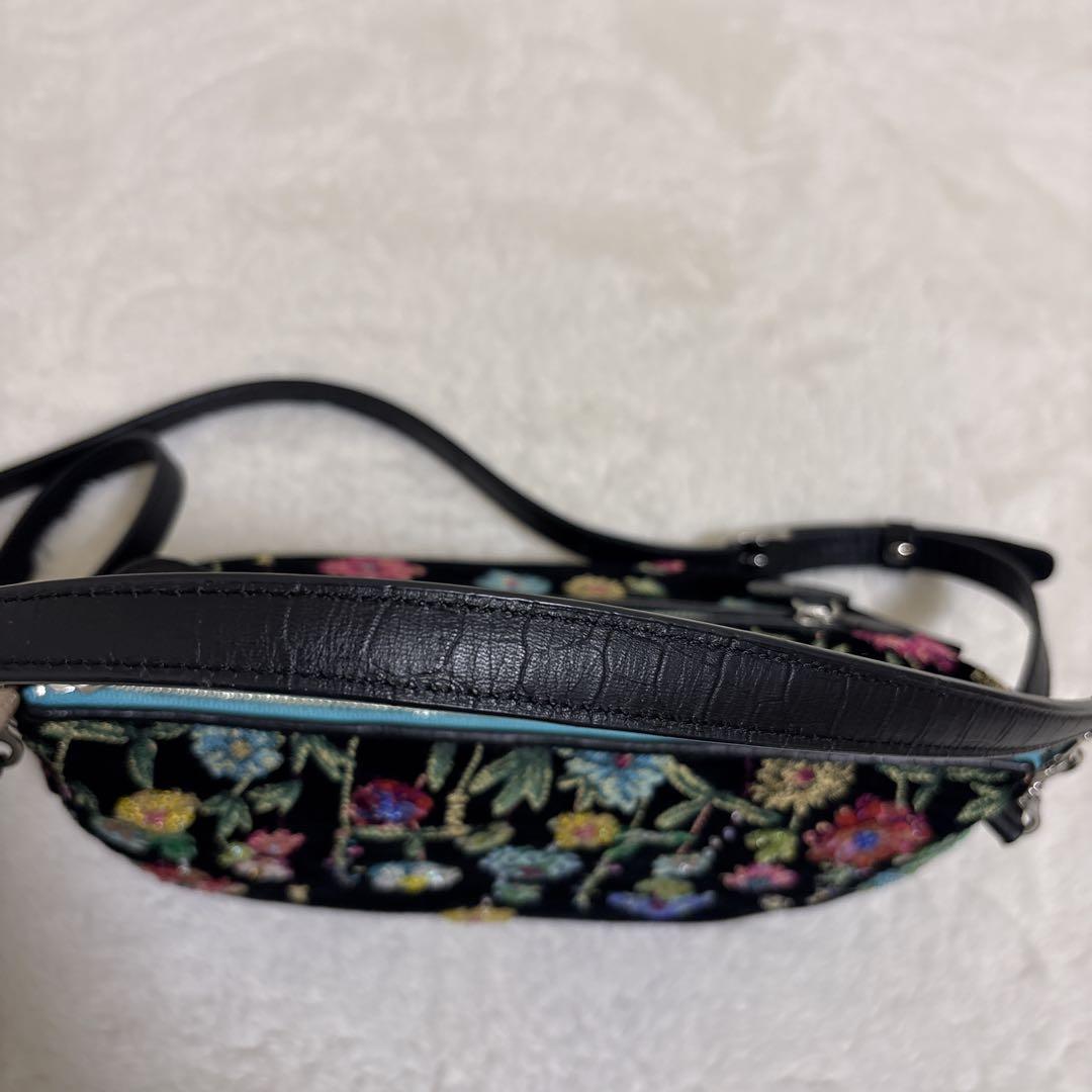 Think Bee! スパンコール フラージェビーズ ショルダーバッグ 刺繍