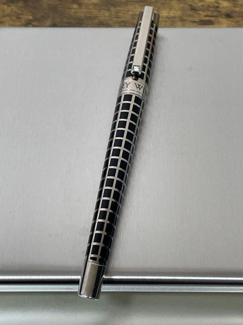 シリアルナンバー　ダイヤモンド　パラジウム仕上げ　ハリーウィンストン　万年筆 シリアルナンバー ダイヤモンド パラジウム仕上げ ハリーウィンストン