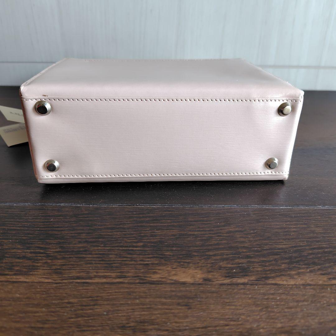 GIVENCHYレザーハンドバッグ(ペールピンク)