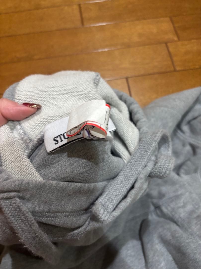 売り切り希望　STONE  グレー フード付きパーカー M