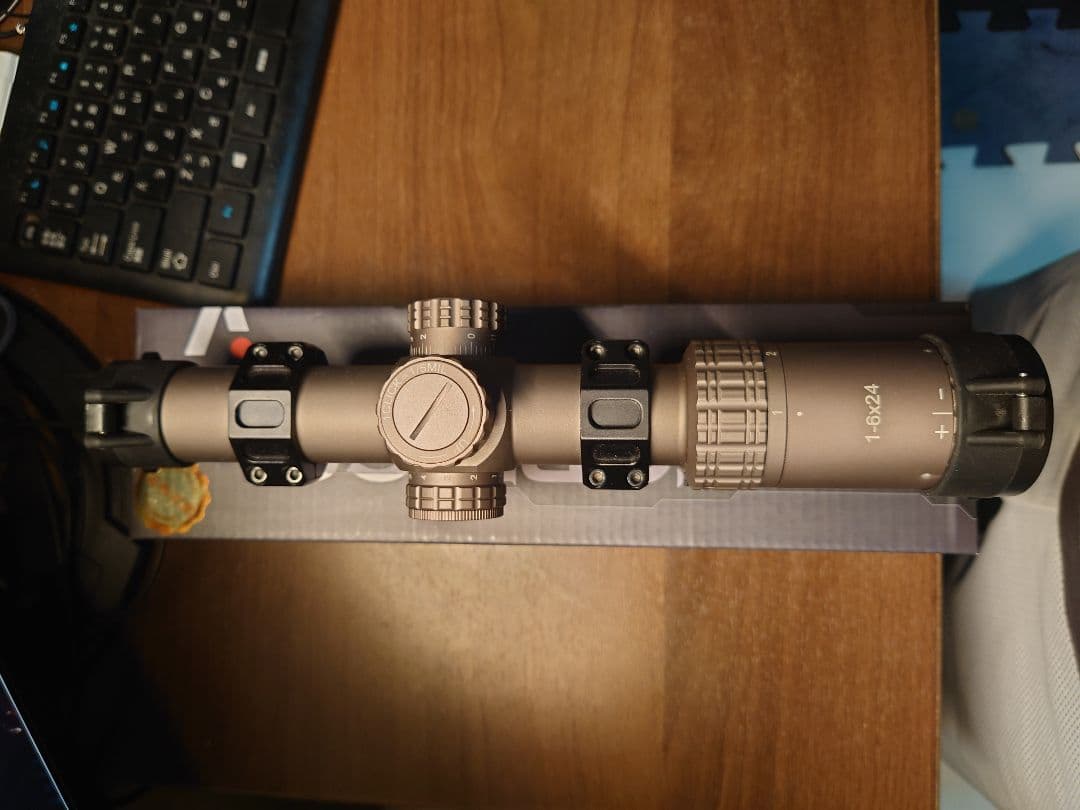 VectorOptics ベクターオプティクス S6 1-6×24 ブラウン