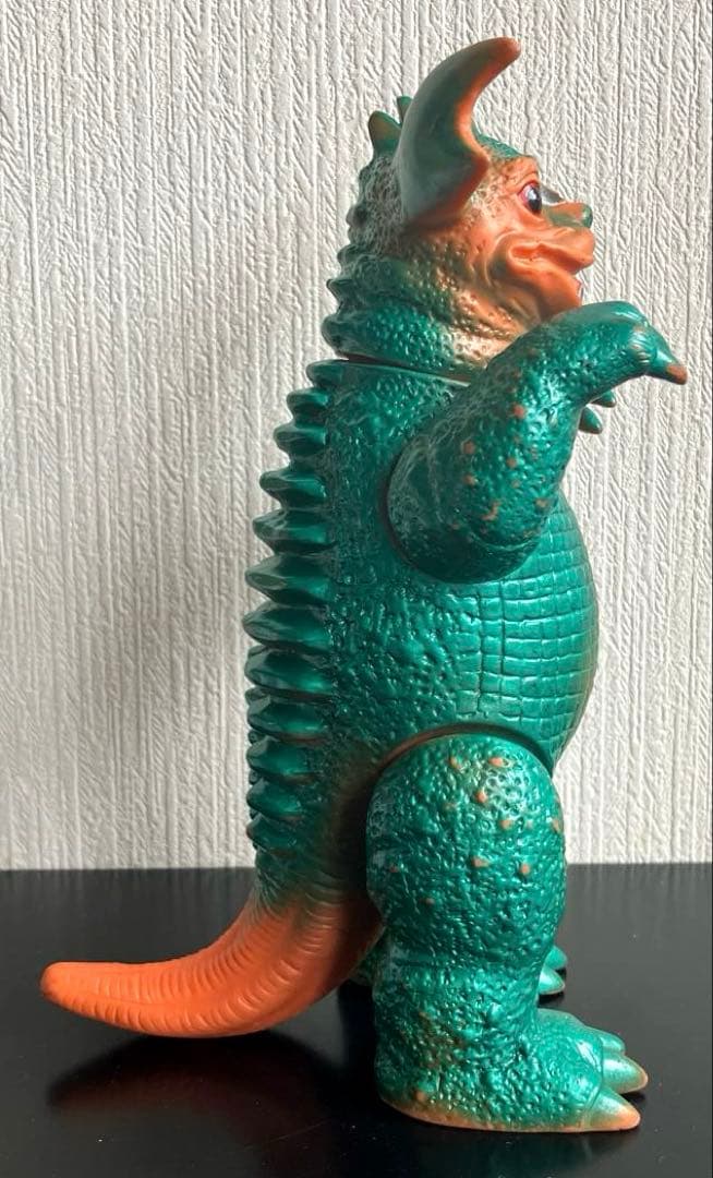 バラゴン マルサン スタンダードサイズ ツノ破損あり 全身メタグリーン