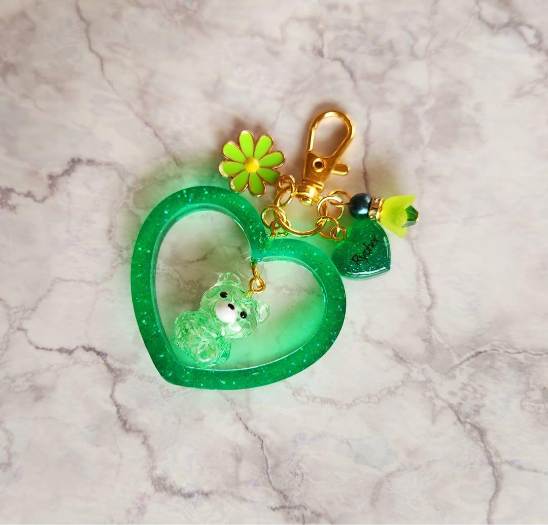 なお　タマラック球体キーホルダー　Man 箱推し