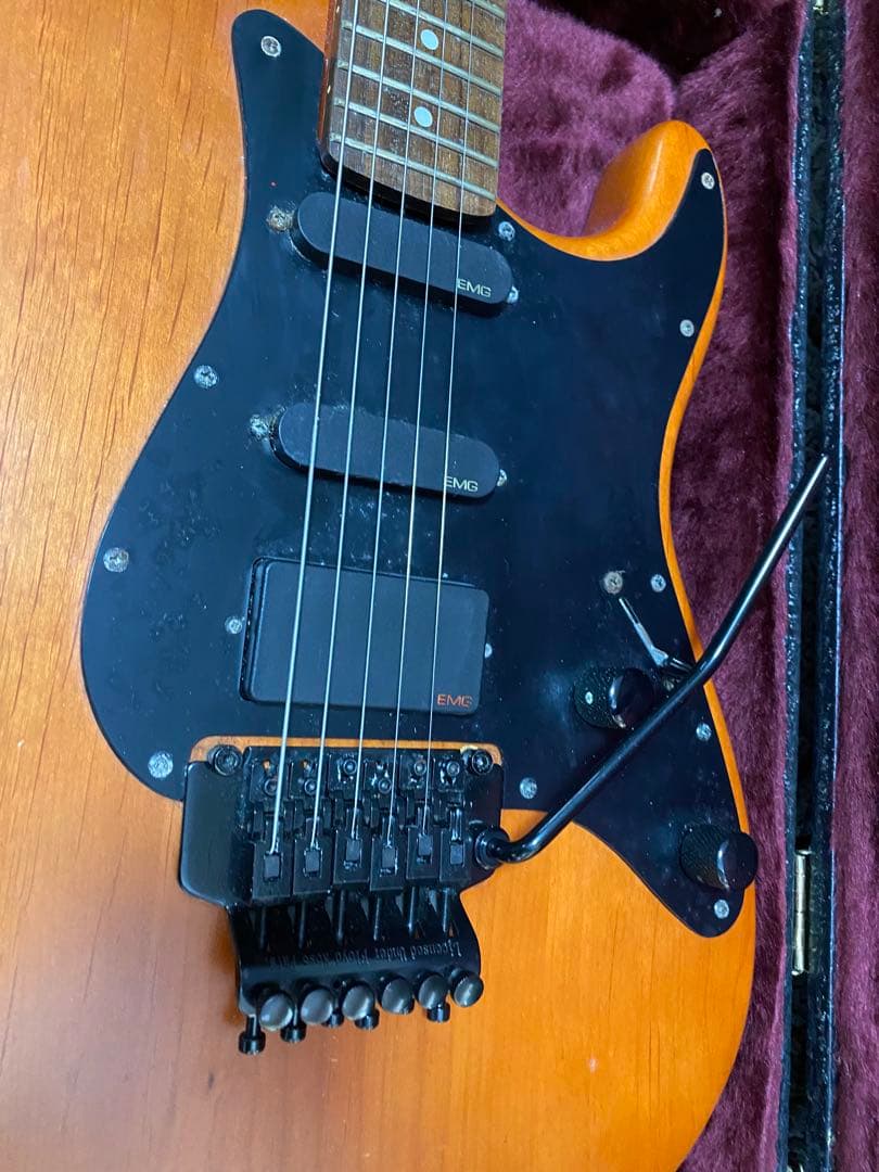 VARITA VST001 ヴァリータ ストラト SSH EMG フロイドローズ