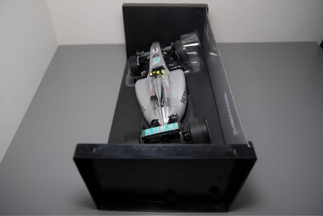 ミニチャンプス F1 メルセデスGP 1/18 ニコ・ロズベルグ ミニカー