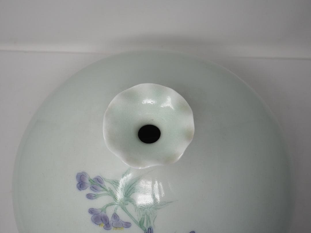 青白磁 染彫 壺 中尾恭純 中仙窯 有田焼 中仙窯 有田焼 白磁