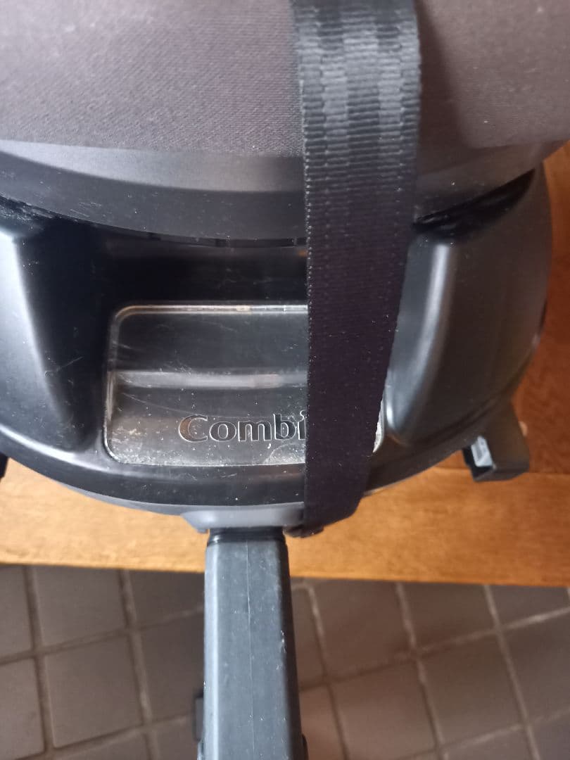 モユキ様専用 Combiチャイルドシート※ダメージ品