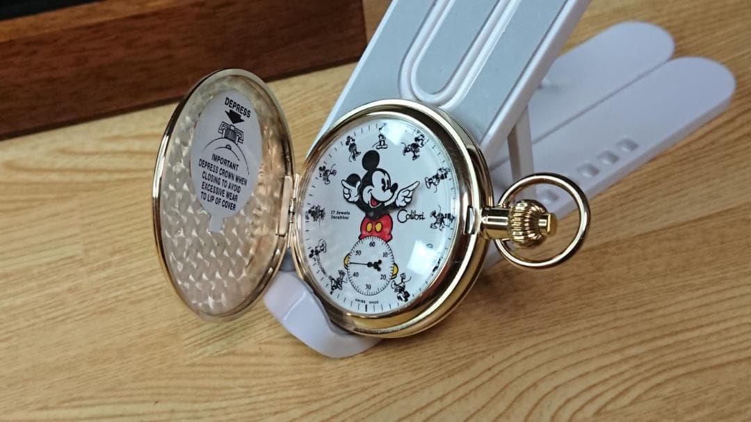 ミッキーマウスの手巻き懐中時計 限定品・希少品