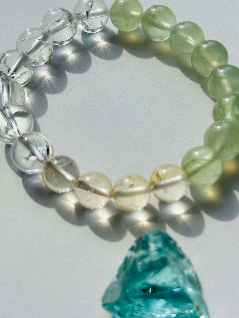 ユニドロブレスレットE グリーン系　内周16センチ