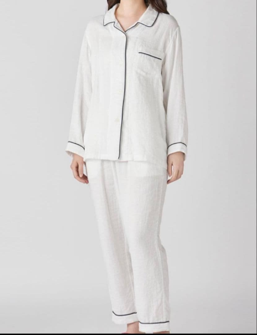 UCHINO マシュマロ パジャマ オフホワイト Mサイズ