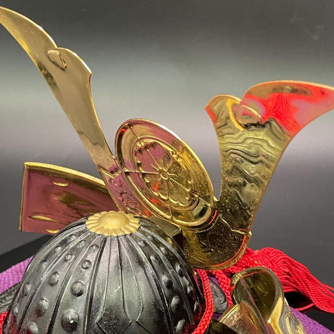 戦国武将兜 織田信長公 出世兜 飾台 盃 セット ミニ兜 金色兜 黒兜 赤