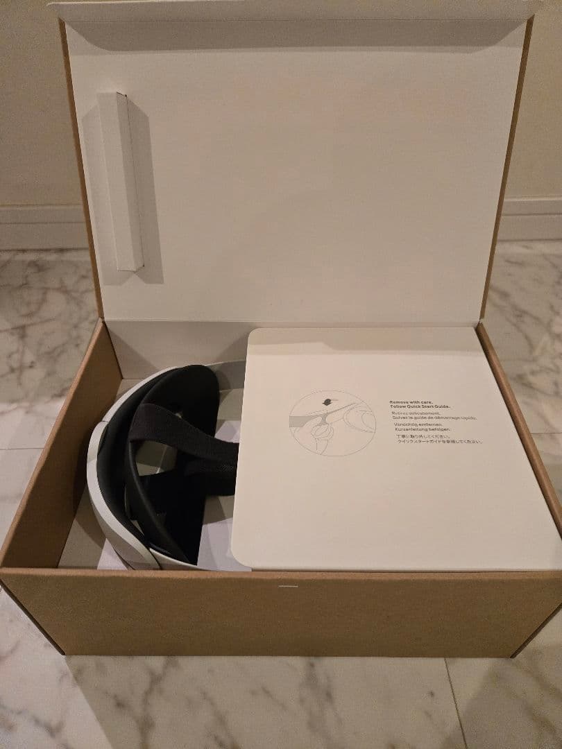 メタ　 QUEST 2 128GBストラップ付き