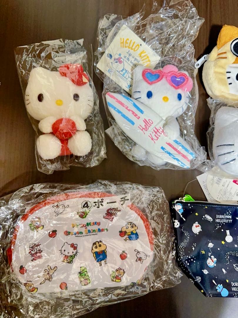 公*o様 ハローキティ ぬいぐるみ マスコット くじ クレヨンしんちゃん ドラえ