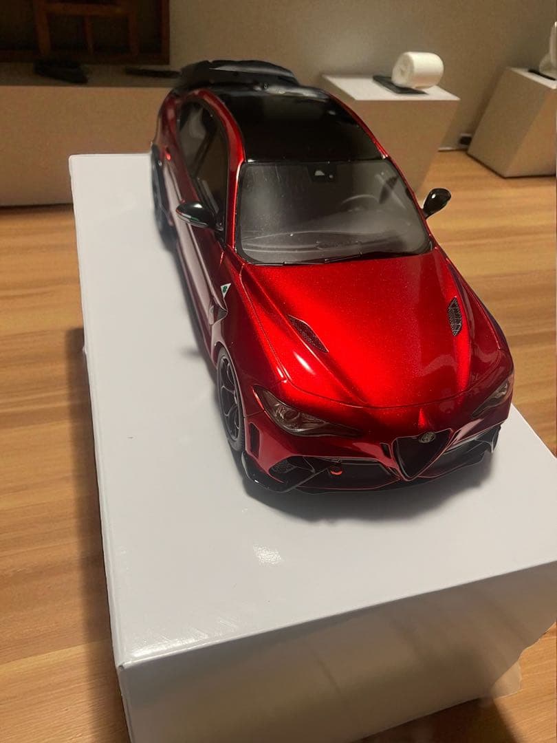 京商　OttO　アルファロメオ　ジュリア　GTA　ミニカー　車　1/18