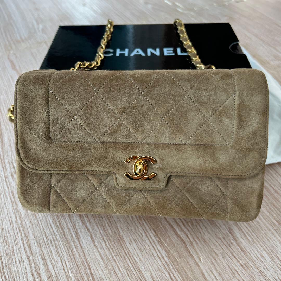 シャネル　CHANEL マトラッセ　チェーン　スエード