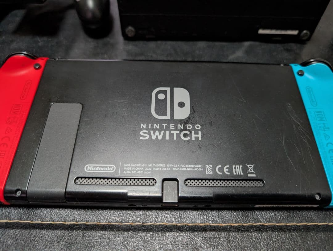 ゆ*り様 Nintendo Switch 青/赤 本体 充電器付き その他付属品