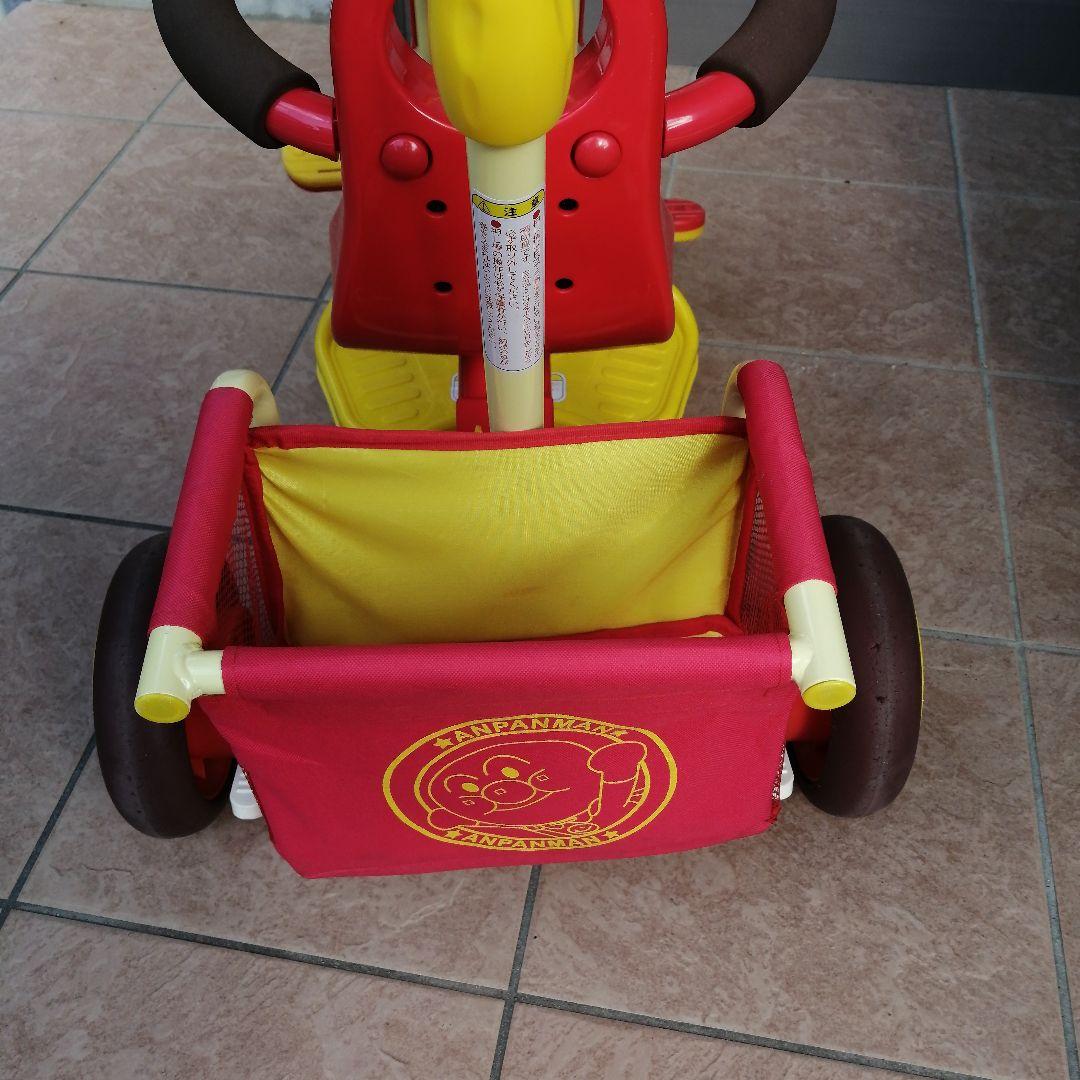 ☆アンパンマン三輪車☆手押し棒付き、充実の装備。