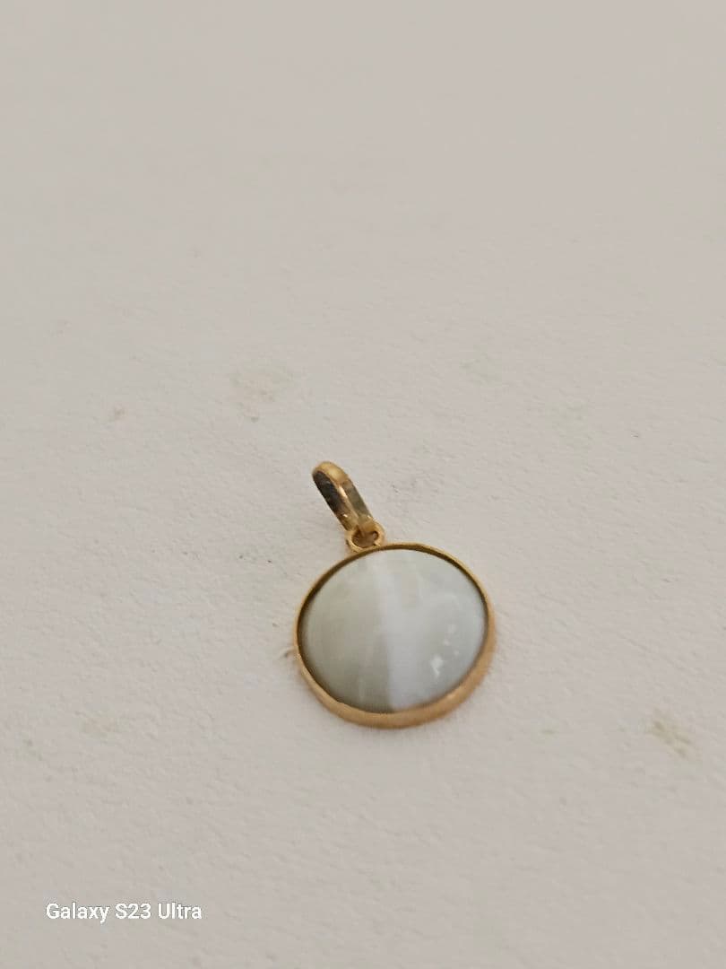 糸魚川翡翠キャツアイ１８金ペンダント１０mm