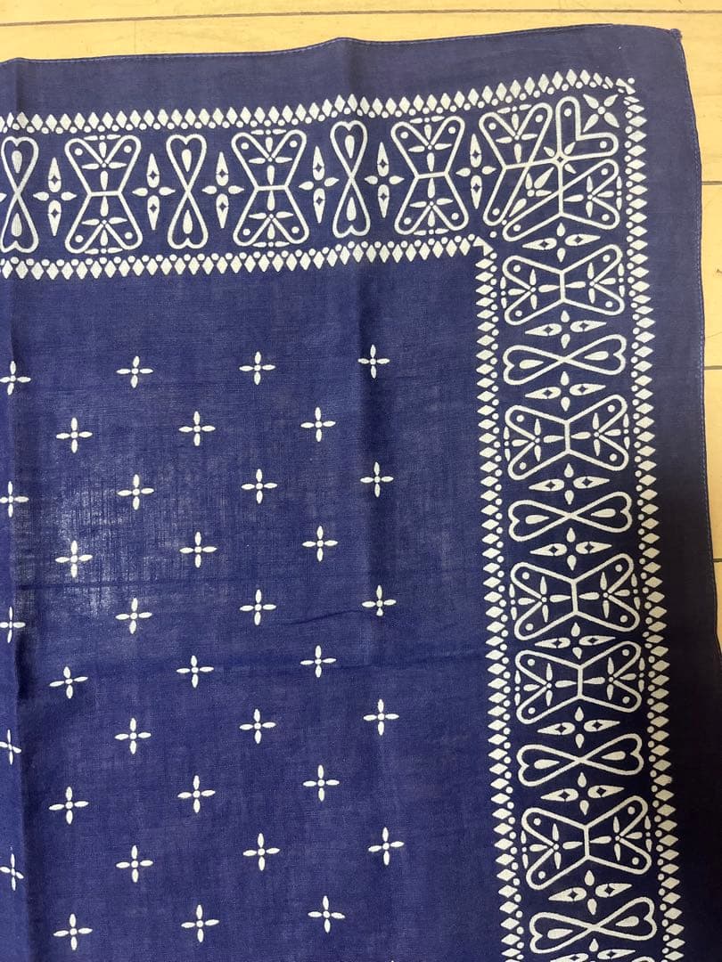 ビンテージバンダナ　クロス柄　USA製　1段表記