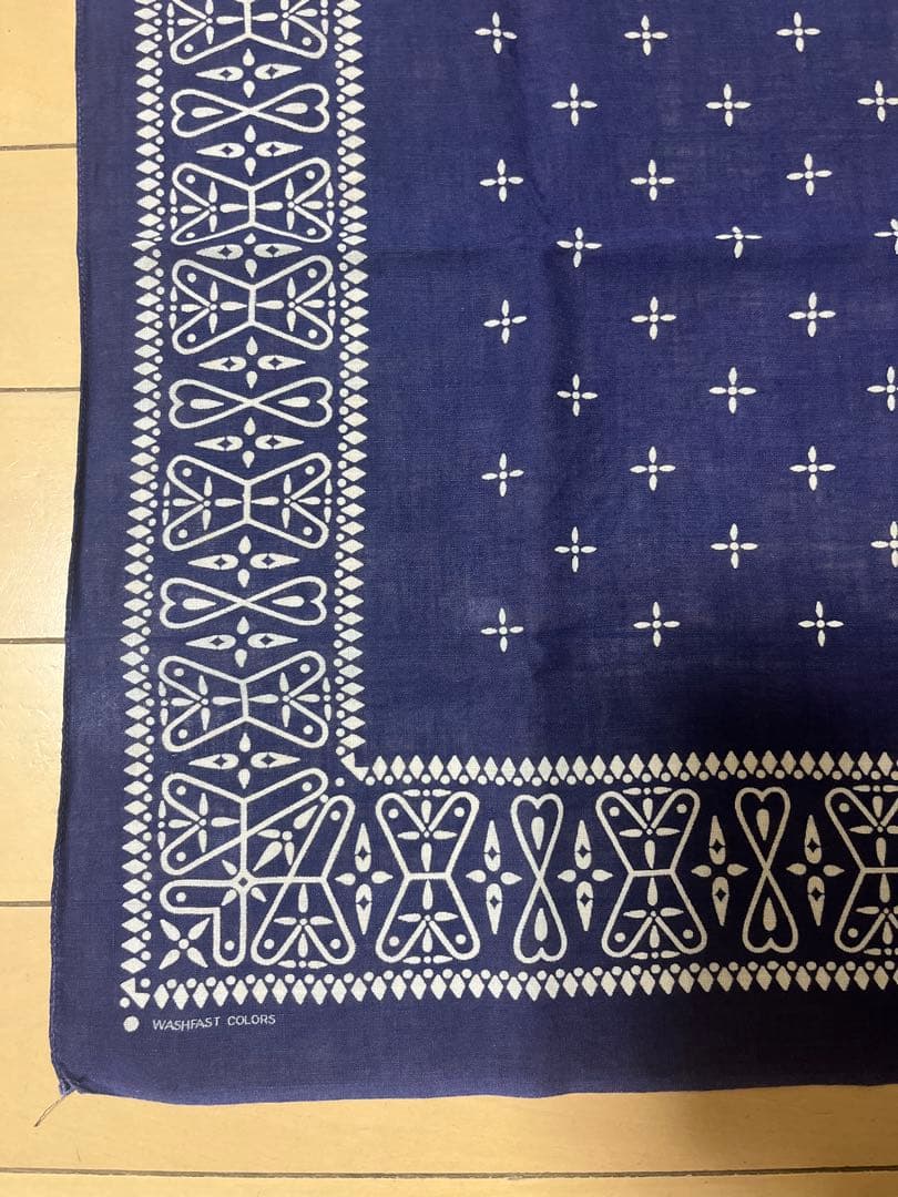 ビンテージバンダナ　クロス柄　USA製　1段表記