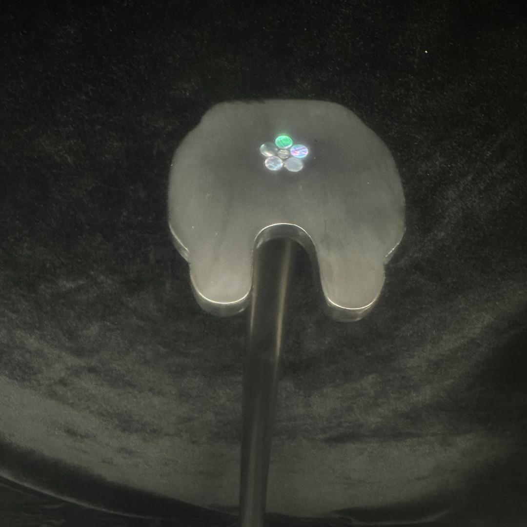 岩松紋 風情ある螺鈿 刀立て 太刀掛け