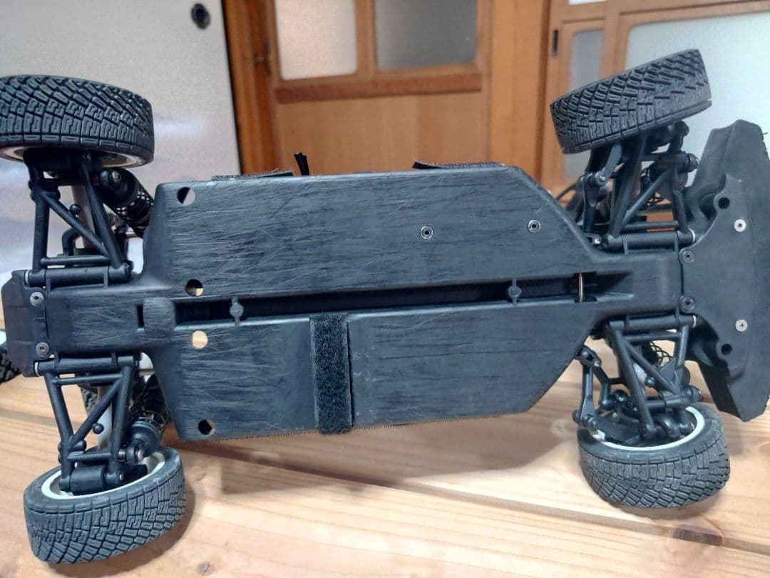 京商 FZ02 ラリーコンバージョンセット装着シャーシ　おまけボディ付き