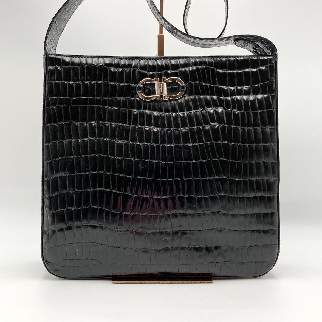 BM✨ サルヴァトーレフェラガモ ガンチーニ ショルダーバッグ 黒 クロコ